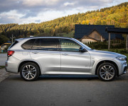 BMW X5 30d xDrive MPacket, LED svetlá, HUD, servis, ambientné osvetlenie