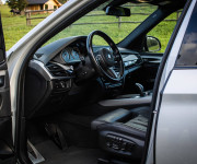 BMW X5 30d xDrive MPacket, LED svetlá, HUD, servis, ambientné osvetlenie