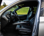 BMW X5 30d xDrive MPacket, LED svetlá, HUD, servis, ambientné osvetlenie