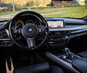 BMW X5 30d xDrive MPacket, LED svetlá, HUD, servis, ambientné osvetlenie