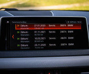 BMW X5 30d xDrive MPacket, LED svetlá, HUD, servis, ambientné osvetlenie