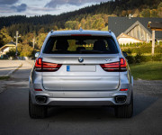 BMW X5 30d xDrive MPacket, LED svetlá, HUD, servis, ambientné osvetlenie