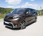 Toyota Proace Verso Family 2.0 D-4D 140 L2