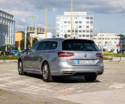 Volkswagen Passat Variant 2.0 TDI BMT R-Line Highline DSG