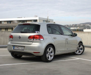 Volkswagen Golf 2.0 TDI 140k MT6 Style