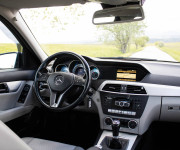 Mercedes-Benz C trieda Sedan
