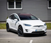 Tesla Model X 75D free supercharger, EAP, 6 miestna verzia, vyservisovaný podvozok, CCS ad.