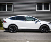 Tesla Model X 75D free supercharger, EAP, 6 miestna verzia, vyservisovaný podvozok, CCS ad.