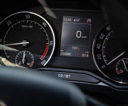 Škoda Superb Combi 2.0 TDI DSG Style, Webasto, Kessy, Bixenón, Navi, pamäťové sedadlo