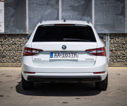 Škoda Superb Combi 2.0 TDI DSG Style, Webasto, Kessy, Bixenón, Navi, pamäťové sedadlo