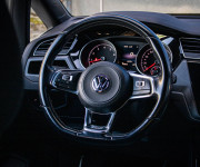 Volkswagen Touran 1.4 TSI R-Line DSG, Slovenské, Kamera, ACC, vyhrievané čelné, DPH