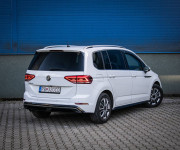 Volkswagen Touran 1.4 TSI R-Line DSG, Slovenské, Kamera, ACC, vyhrievané čelné, DPH