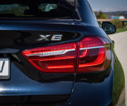 BMW X6 xDrive 30d Mpacket, nové komplet rozvody, LED svetlá, Harman, šíber, HUD, ŤZ