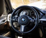 BMW X6 xDrive 30d Mpacket, nové komplet rozvody, LED svetlá, Harman, šíber, HUD, ŤZ