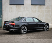 Audi A8 3.0 TDI V6 DPF clean diesel quattro tiptronic