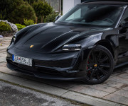 Porsche Taycan S, 1. Majiteľ, Slovenské, Bicolor interiér, Sport Chrono Packet, DPH