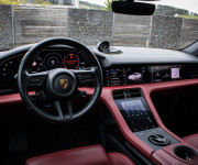 Porsche Taycan S, 1. Majiteľ, Slovenské, Bicolor interiér, Sport Chrono Packet, DPH