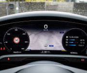 Porsche Taycan S, 1. Majiteľ, Slovenské, Bicolor interiér, Sport Chrono Packet, DPH
