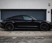 Porsche Taycan S, 1. Majiteľ, Slovenské, Bicolor interiér, Sport Chrono Packet, DPH