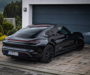 Porsche Taycan S, 1. Majiteľ, Slovenské, Bicolor interiér, Sport Chrono Packet, DPH