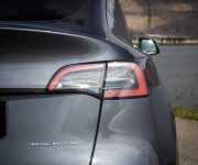Tesla Model Y Long Range Nelakované, Ryzen, vyhrievaný volant, stierače, DPH