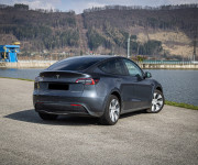 Tesla Model Y Long Range Nelakované, Ryzen, vyhrievaný volant, stierače, DPH