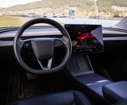 Tesla Model 3 Highland Long Range 93%SOH, Ultra red metalíza, fólie, odpočet