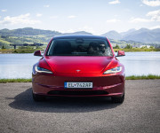 Tesla Model 3 Highland Long Range 93%SOH, Ultra red metalíza, fólie, odpočet