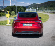 Tesla Model 3 Highland Long Range 93%SOH, Ultra red metalíza, fólie, odpočet