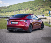 Tesla Model 3 Highland Long Range 93%SOH, Ultra red metalíza, fólie, odpočet