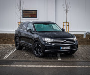 Volkswagen Touareg 3.0 V6 TDI 210kW, Masáž, Webasto, HUD, nočné videnie, softclose, ťažné
