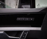 Volkswagen Touareg 3.0 V6 TDI 210kW, Masáž, Webasto, HUD, nočné videnie, softclose, ťažné