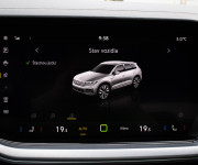Volkswagen Touareg 3.0 V6 TDI 210kW, Masáž, Webasto, HUD, nočné videnie, softclose, ťažné