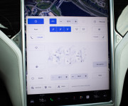 Tesla Model X 75D Free Supercharging SC01, 6 miestna, Ťažné, TOP konfigurácia