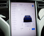 Tesla Model X 75D Free Supercharging SC01, 6 miestna, Ťažné, TOP konfigurácia