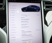 Tesla Model X 75D Free Supercharging SC01, 6 miestna, Ťažné, TOP konfigurácia