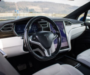 Tesla Model X 75D Free Supercharging SC01, 6 miestna, Ťažné, TOP konfigurácia