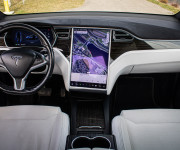 Tesla Model X 75D Free Supercharging SC01, 6 miestna, Ťažné, TOP konfigurácia