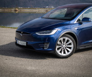 Tesla Model X 75D Free Supercharging SC01, 6 miestna, Ťažné, TOP konfigurácia