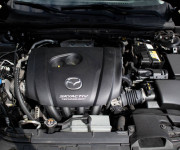 Mazda 3 2.0 Skyactiv -G165 Revolution