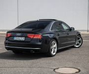 Audi A8 3.0 TDI V6 DPF quattro tiptronic