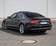 Audi A8 3.0 TDI V6 DPF quattro tiptronic