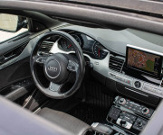 Audi A8 3.0 TDI V6 DPF quattro tiptronic