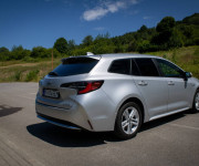 Toyota Corolla Combi TS 1.8 Hybrid e-CVT Comfort Tech Style Happy Edition
