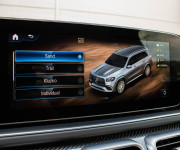 Mercedes-Benz GLS 63S 7m, Akrapovič, Fólia, Keramické brzdy, Soft Close, Masáž