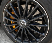 Mercedes-Benz GLS 63S 7m, Akrapovič, Fólia, Keramické brzdy, Soft Close, Masáž