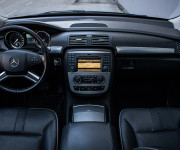 R 350 CDI 4Matic 7 miestne, vzduch, kamera, po rozvodoch, Strešné okno, DPH