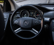 R 350 CDI 4Matic 7 miestne, vzduch, kamera, po rozvodoch, Strešné okno, DPH