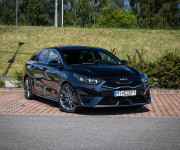 KIA ProCeed 1.5 T-GDi 7DCT GT-Line Premium, JBL, Kamera, Navi, 1.majiteľ, nelakované