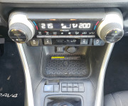 Toyota RAV4 2.0 benzin, 1.majitel,SR